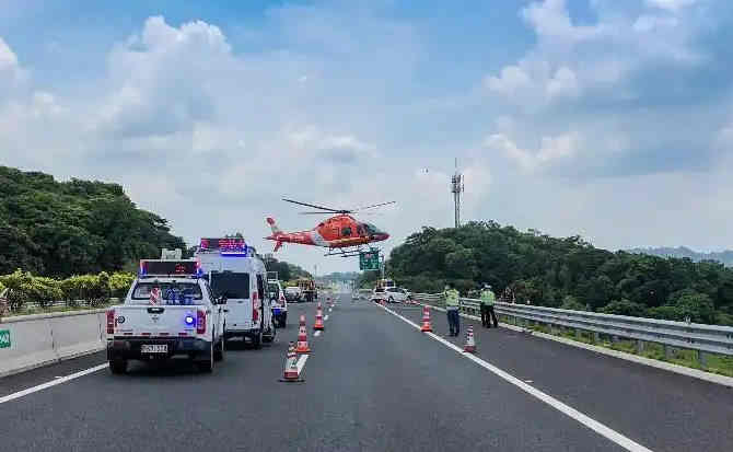 克什克腾旗高速公路汽车救援案例